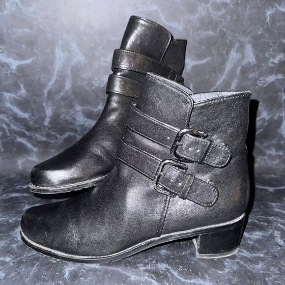 Stuart Weitzman Strapduo Moto Black Leather Heeled Booties Boots Women Size 8.5M - Picture 1 of 8